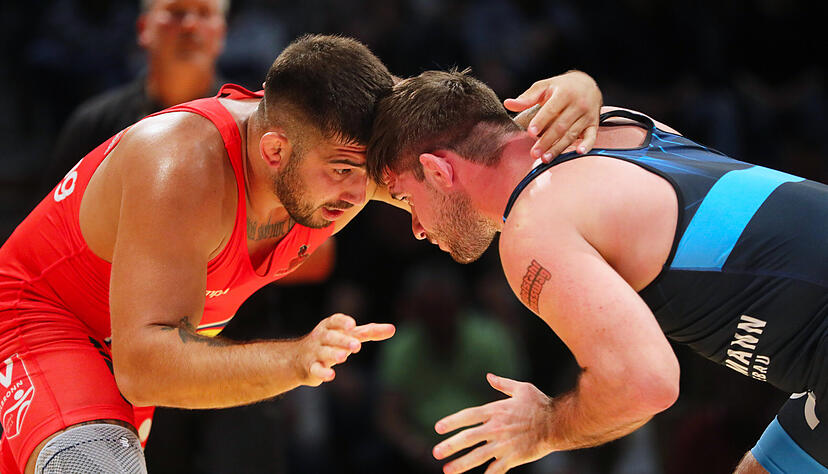 Eigengewächs Andre Timofeev (links) wäre für die Verbandsliga ein Punktegarant. Doch noch ist offen, ob er weiterhin für die Red Devils Heilbronn auf die Matte geht Eigengewächs Andre Timofeev (links) wäre für die Verbandsliga ein Punktegarant. Doch noch ist offen, ob er weiterhin für die Red Devils Heilbronn auf die Matte geht