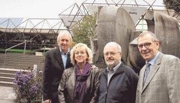Karl-Ulrich Bechler, Andrea Gienger, Siegfried Gritzki und Bernd Friedel (von links) freuen sich gemeinsam über den 30. Geburtstag "ihrer" Ballei.Foto: Ute Plückthun