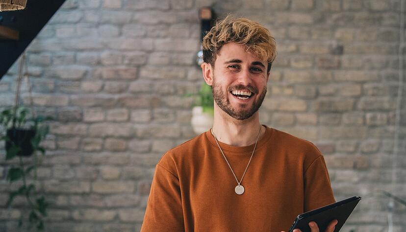 Wenn wir innehalten und bewusst handeln, entsteht Gelassenheit. Das lässt sich trainieren. Wenn wir innehalten und bewusst handeln, entsteht Gelassenheit. Das lässt sich trainieren.