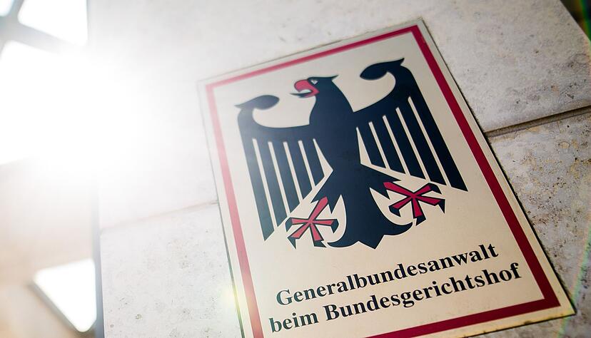 Seit einem Jahr sucht die Bundesanwaltschaft per Haftbefehl nach dem Verd&auml;chtigen. (Archivbild)