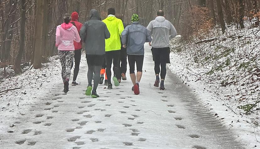 Die Laufgruppe von Johannes Kaisers in Erlenbach ist bei jedem Wetter unterwegs. Die Laufgruppe von Johannes Kaisers in Erlenbach ist bei jedem Wetter unterwegs.