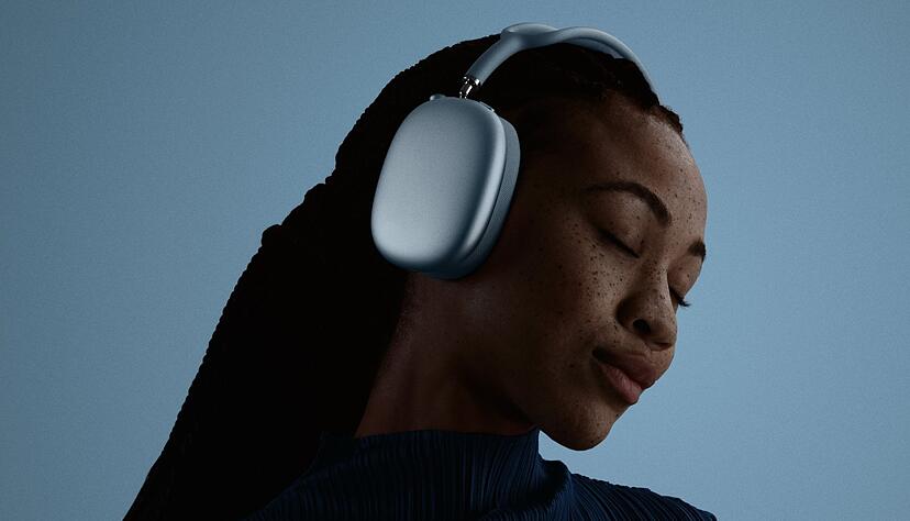 Hightech für unterwegs: Mit optimierter Audioverarbeitung und neuen Algorithmen sollen die AirPods Max 2 ein verbessertes Hörerlebnis bieten. Hightech für unterwegs: Mit optimierter Audioverarbeitung und neuen Algorithmen sollen die AirPods Max 2 ein verbessertes Hörerlebnis bieten.