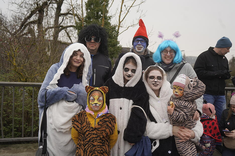 ... und muntere Vertreter von Kinderg&auml;rten und Vereinen aus der ganzen Umgebung f&uuml;r gute Laune.