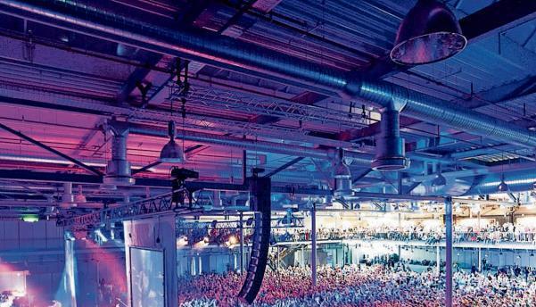 Der gr&ouml;&szlig;te Vorteil des Redblue ist seine Vielseitigkeit: Pop- und Klassikkonzerte sind hier genauso m&ouml;glich wie Messen oder Galaveranstaltungen. Foto: Intersport