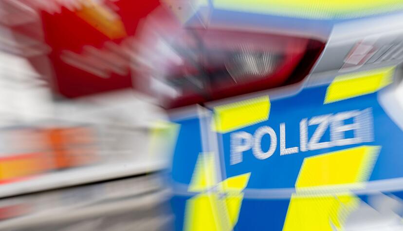 Am Ende klicken die Handschellen. (Symbolbild) Am Ende klicken die Handschellen. (Symbolbild)