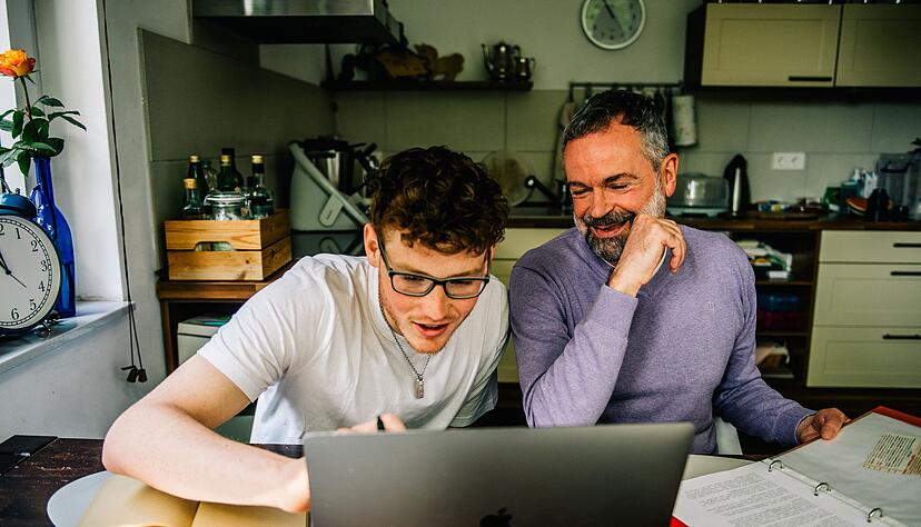 Die Datenbank des Deutschen Historischen Museums k&ouml;nnte auch bei dem ein oder anderen Referat helfen.