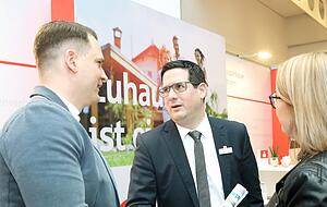 Steffen Hergenhan (Mitte) ist seit Jahresbeginn Abteilungsleiter. Steffen Hergenhan (Mitte) ist seit Jahresbeginn Abteilungsleiter.