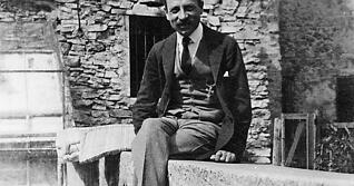 Sommerliches Idyll: Rainer Maria Rilke im August 1924 auf der Terrasse des Hotels Bellevue in Sierre.