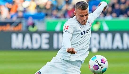 Fußballer aus der Region, hier Adrian Beck, spielen inzwischen in den höchsten vier Spielklassen im deutschen Fußball. Fußballer aus der Region, hier Adrian Beck, spielen inzwischen in den höchsten vier Spielklassen im deutschen Fußball.