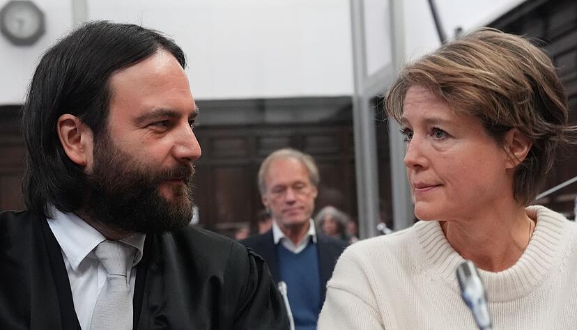 Nach einer dramatischen Szene im Gerichtssaal wurde der Prozess kurz unterbrochen.