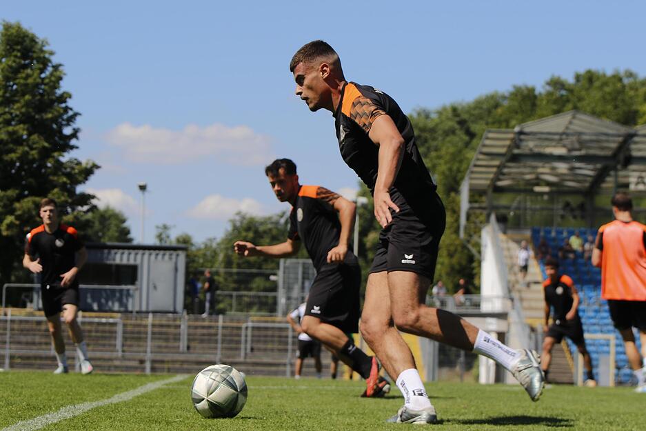 Zum Abschluss des ersten Trainings gibt es beim VfR Heilbronn ein lockeres Kleinfeld-Spiel.