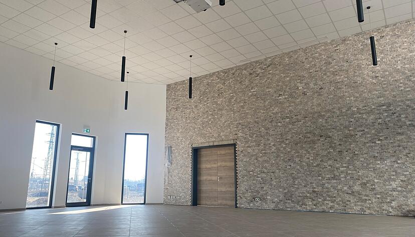 In der Trauerhalle, dem Herzst&uuml;ck des Neubaus, haben bis zu 200 Personen Platz.