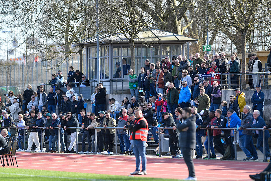 "Das Spiel hätte auch unentschieden ausgehen können", freute sich Türkspor-Trainer Tufan Tok über das späte Siegtor. "Das Spiel hätte auch unentschieden ausgehen können", freute sich Türkspor-Trainer Tufan Tok über das späte Siegtor.