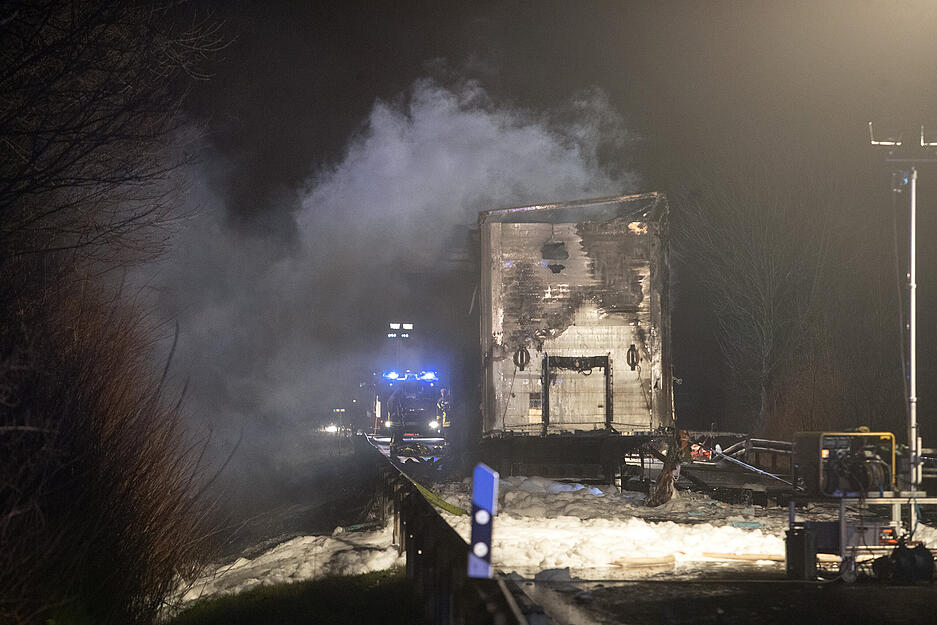 Brennender Gefahrgut-Lkw