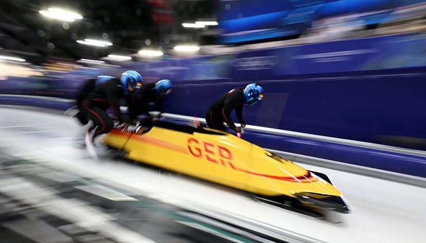 Johannes Lochner hat mit seiner Vierer-Crew noch vier olympischen Fahrten vor sich, dann ist Schluss. Der Berchtesgadner beendet seine Karriere. Johannes Lochner hat mit seiner Vierer-Crew noch vier olympischen Fahrten vor sich, dann ist Schluss. Der Berchtesgadner beendet seine Karriere.
