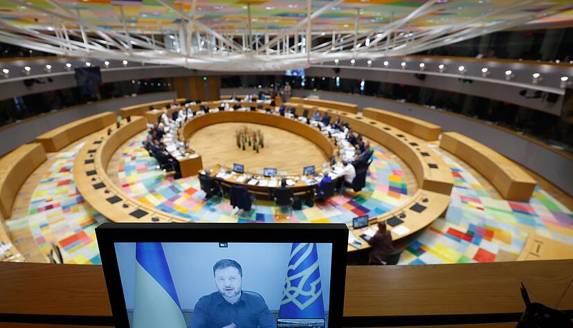 Selenskyj setzt auf neue Gespräche mit den USA über ein Kriegsende. Selenskyj setzt auf neue Gespräche mit den USA über ein Kriegsende.