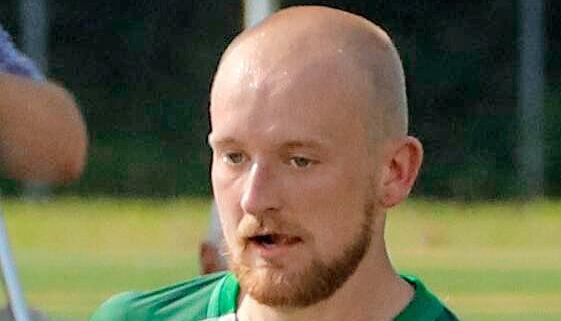 Die beiden Gaisbacher Fußballer Marius Fichte (links) und Michael Schukraft wollen eine Radtour für einen guten Zweck bestreiten.
Fotos: Marc Schmerbeck Die beiden Gaisbacher Fußballer Marius Fichte (links) und Michael Schukraft wollen eine Radtour für einen guten Zweck bestreiten.
Fotos: Marc Schmerbeck