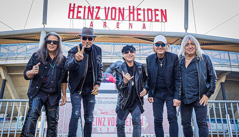 Die f&uuml;nf Bandmitglieder sind Bassist Pawel Mąciwoda, Gitarrist Rudolf Schenker, S&auml;nger Klaus Meine, Gitarrist Matthias Jabs, und Schlagzeuger Mikkey Dee, der fr&uuml;her bei Mot&ouml;rhead trommelte. (Archivbild)