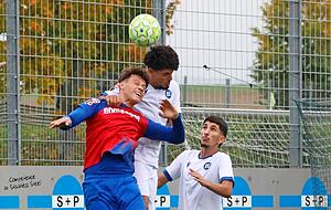 Meist eine Kopflänge und am Ende auch ein Tor voraus: Der Karlsruher SC II war dem FSV Hollenbach um Rico Hofmann 80 Minuten lang überlegen.