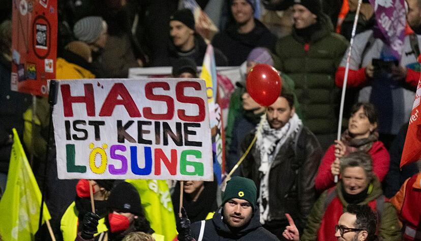 Demo gegen neue AfD-Jugendorganisation in Gie&szlig;en.