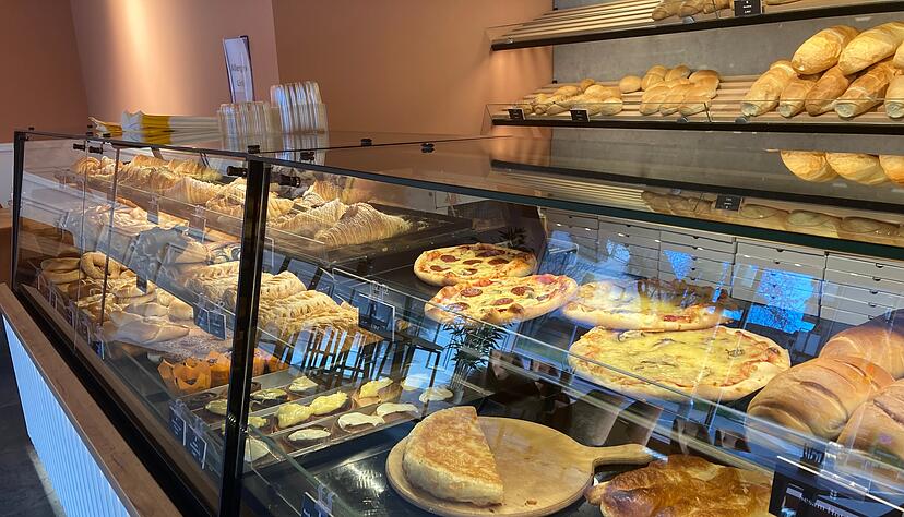 Besonders gefragt: Burek. In der Heilbronner Filiale von "Happy Baker" gibt es die Spezialität in vier Sorten. Besonders gefragt: Burek. In der Heilbronner Filiale von "Happy Baker" gibt es die Spezialität in vier Sorten.