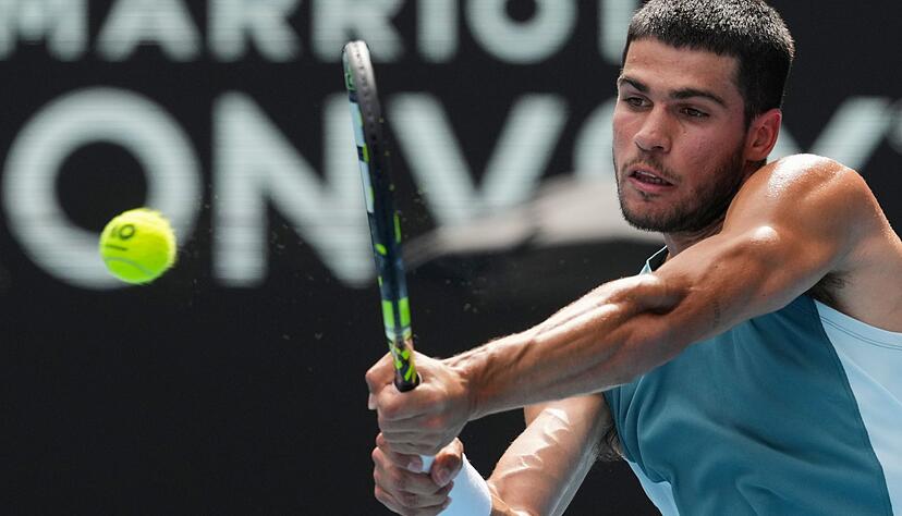 Carlos Alcaraz steht im Viertelfinale der Australian Open.