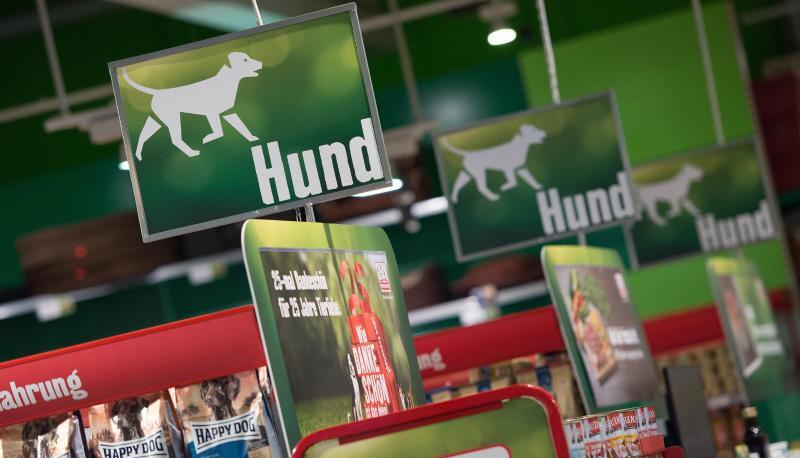 Die Verbraucher in Deutschland haben im Corona-Jahr 2020 deutlich mehr Geld für ihre Haustiere ausgegeben. Die Verbraucher in Deutschland haben im Corona-Jahr 2020 deutlich mehr Geld für ihre Haustiere ausgegeben.