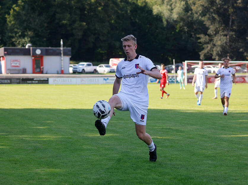 Fu&szlig;ball-Oberliga  FSV Hollenbach - TSG Backnang