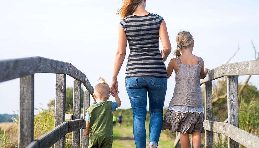 Alleinerziehend? Dann besteht in der Regel Anspruch auf Unterhalt von dem oder der Ex.