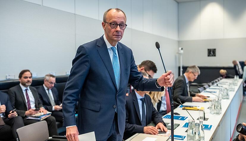 CDU-Chef Merz sieht das Vertrauen zwischen Union und SPD wachsen. CDU-Chef Merz sieht das Vertrauen zwischen Union und SPD wachsen.