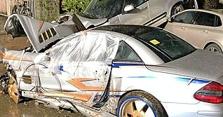 Die Irrsinnsfahrt eines damals 17-J&auml;hrigen mit einem hochmotorisierten Mercedes endete mit einem spektakul&auml;ren Unfall in Heilbronn.