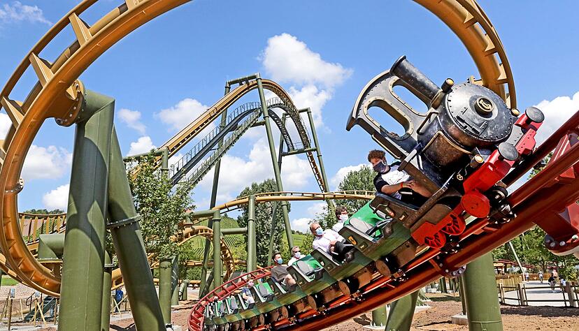 Mit "Hals &uuml;ber Kopf" und "Volldampf" gingen dieses Jahr gleich zwei neue Achterbahnen in Betrieb. Fotos: Archiv/Seidel