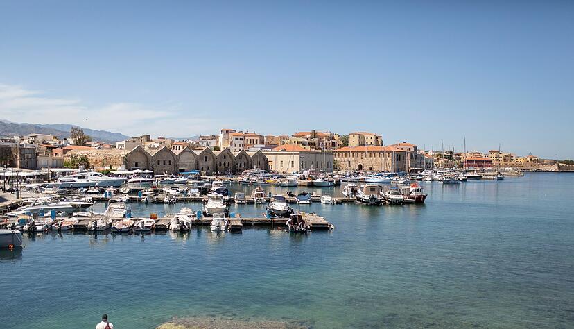 Vielseitig und nicht zu fern: Paare auf der Suche nach Abwechslung in ihren Flitterwochen k&ouml;nnten auf Kreta gl&uuml;cklich sein.