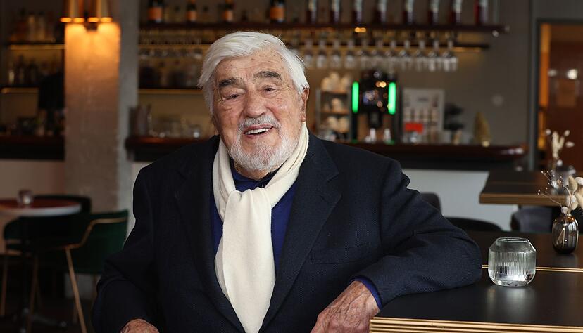 Mario Adorf ist seit 1985 in zweiter Ehe mit Monique Faye verheiratet. (Archivbild)