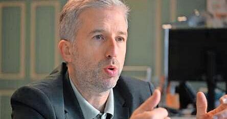 Boris Palmer, Oberbürgermeister von Tübingen, fotografiert bei einem dpa-Interview in seinem Amtszimmer. Boris Palmer, Oberbürgermeister von Tübingen, fotografiert bei einem dpa-Interview in seinem Amtszimmer.