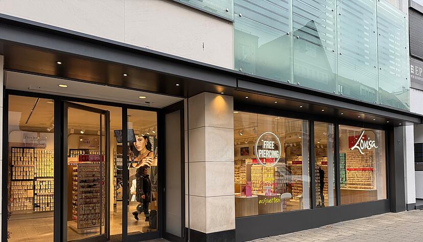 Im ehemaligen Beilharz-Gebäude in der Fleiner Straße hat eine Filiale der Modeschmuckkette Lovisa neu eröffnet.