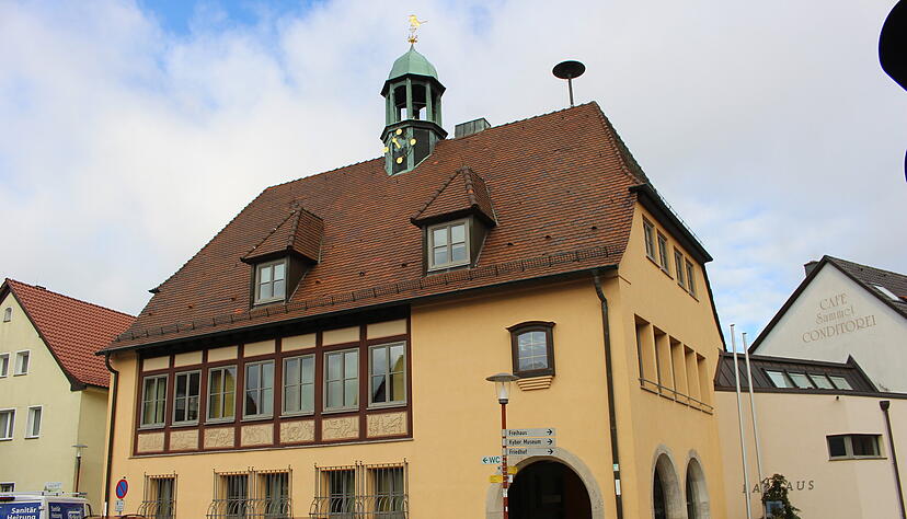 Wer wird der neue Chef im L&ouml;wensteiner Rathaus?