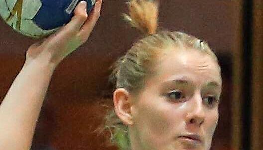 Selina Kalmbach (22)
Neckarsulmer SU
Mit gerade einmal 22 Jahren ist die Linksaußen bereits die dienstälteste Bundesligaspielerin in Reihen der Sport-Union. Die Abstatterin hat maßgeblichen Anteil am Höhenflug des Teams von Trainerin Tanja Logvin, das aktuell auf der zweiten Position rangiert.