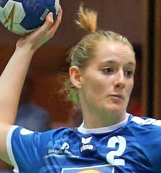 Selina Kalmbach (22)
Neckarsulmer SU
Mit gerade einmal 22 Jahren ist die Linksaußen bereits die dienstälteste Bundesligaspielerin in Reihen der Sport-Union. Die Abstatterin hat maßgeblichen Anteil am Höhenflug des Teams von Trainerin Tanja Logvin, das aktuell auf der zweiten Position rangiert.