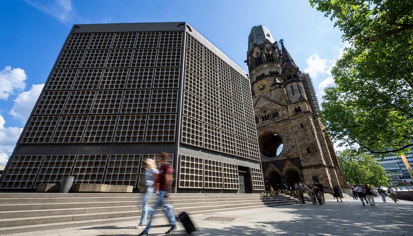 In Berlin gibt es viele Erinnerungen an die Geschichte, wie etwa hier an der Kaiser-Wilhelm-Ged&auml;chtniskirche in der City West in Charlottenburg. (Archivbild)