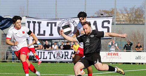 Hakan Kutlu und der VfR Heilbronn k&ouml;nnen auch beim SV Fellbach kein Lebenszeichen im Abstiegskampf senden.