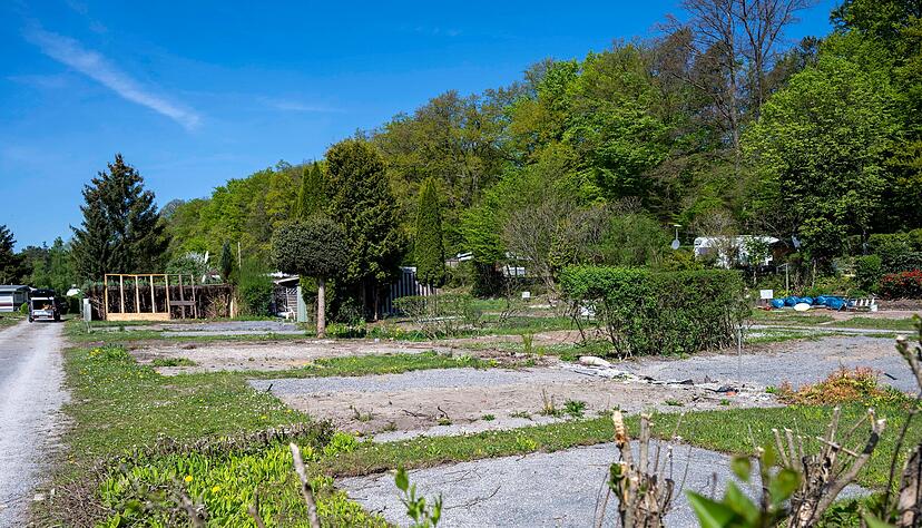 Der Wüstenroter Campingplatz oberhalb des Waldfreibads macht mit den vielen leergeräumten Parzellen einen trostlosen Eindruck.
