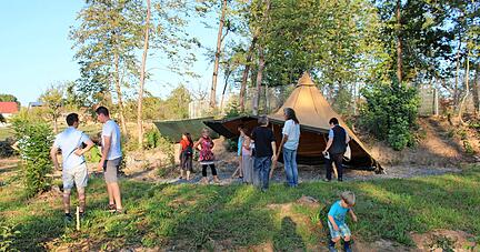 Im Pfedelbacher Ortsteil Heuberg − hier im Bild − gibt es bereits einen. In Forchtenberg soll er nun perspektivisch kommen: ein Naturkindergarten. 
Foto: Archiv/Renate Väisänen