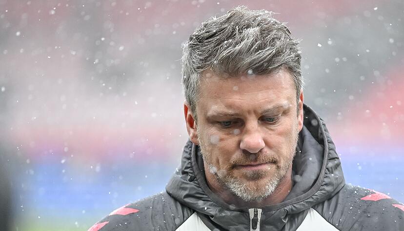 Lukas Kwasniok muss den Ausfall von Dominique Heintz verkraften.