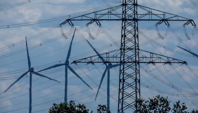 Je mehr erneuerbare Energien in das Netz flie&szlig;en, desto g&uuml;nstiger wurde vergangenes Jahr der Stromtarif.
