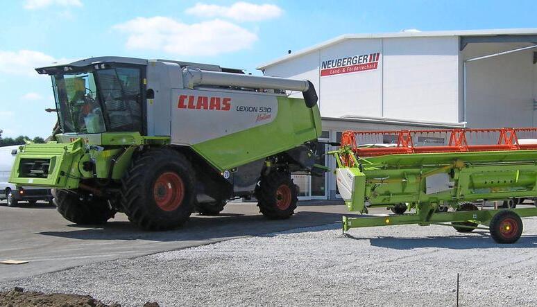 In Hollenbach hatte Neuberger 2010 eine Landtechnik-Niederlassung eröffnet. Sie ist nun ebenso geschlossen wie das Staplerzentrum in Weinsberg.
Foto: Archiv/Fritze In Hollenbach hatte Neuberger 2010 eine Landtechnik-Niederlassung eröffnet. Sie ist nun ebenso geschlossen wie das Staplerzentrum in Weinsberg.
Foto: Archiv/Fritze