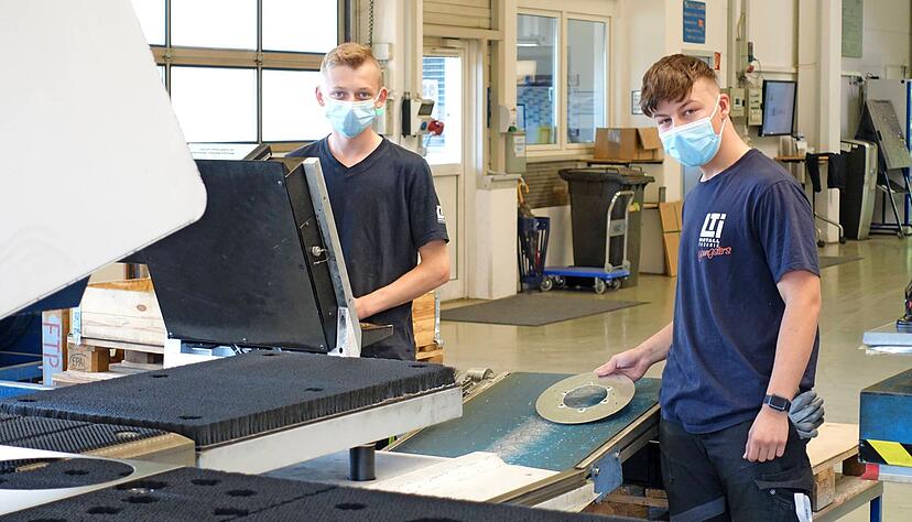 Stanzen, Schneiden, Biegen, Pressen &minus; das Know-how umfasst die gesamte Bandbreite. Fotos: LTI