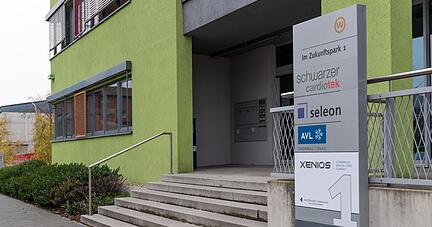 Xenios ist im Zukunftspark Wohlgelegen Aushängeschild und Teil des neuen Medizintechnik-Clusters. Nun schließt das Unternehmen die Produktion in Heilbronn.
Foto: Mario Berger Xenios ist im Zukunftspark Wohlgelegen Aushängeschild und Teil des neuen Medizintechnik-Clusters. Nun schließt das Unternehmen die Produktion in Heilbronn.
Foto: Mario Berger