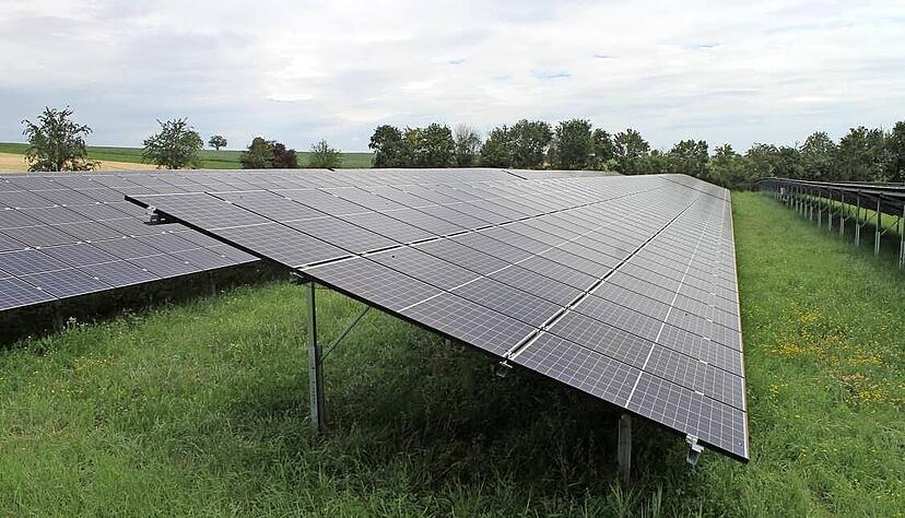 Die Landkreiskommunen sollen mehr Unterstützung bei Energiewende erhalten. Das Bild zeigt eine Solaranlage in Eppingen-Rohrbach.
Foto/Archiv: Hettich