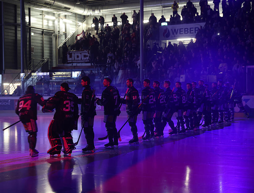 Die Spiele eins und zwei der Serie gegen die Memmingen Indians haben die Heilbronner Falken gewonnen.
